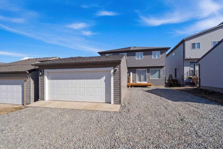 Property Photo:  29 Herron Mews NE  AB T3P 1Y1 