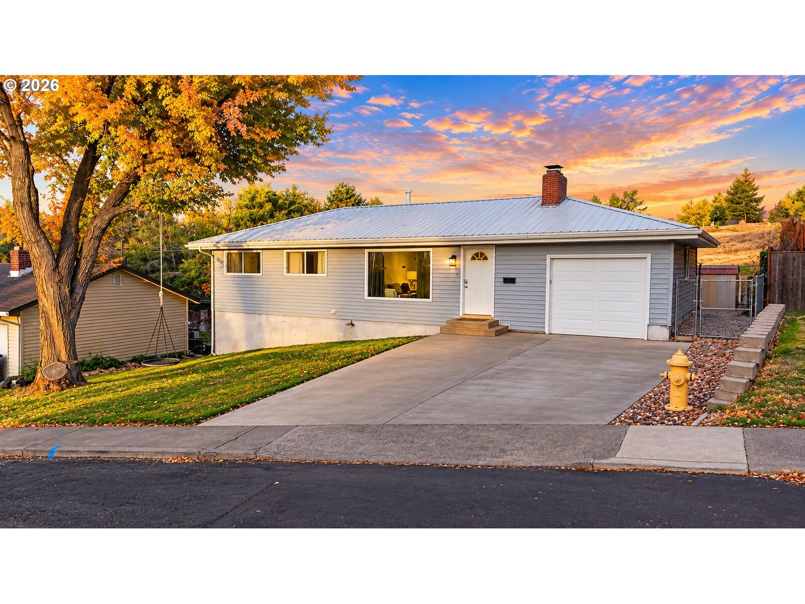 Property Photo:  920 SW 33rd St  OR 97801 