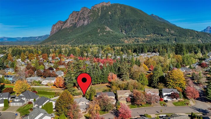Property Photo: 410 SE 10th Street WA 98045