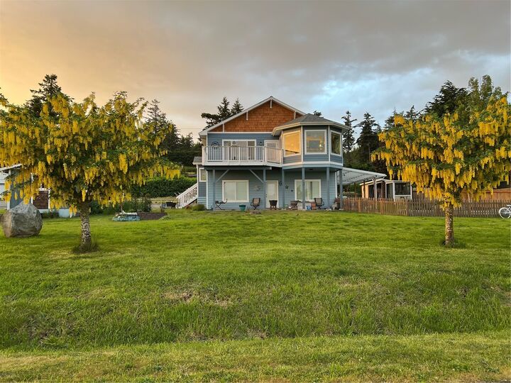 Property Photo: 1101 Smart Court WA 98239