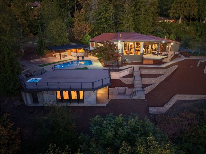 Property Photo:  12013  206th Place SE  WA 98027 