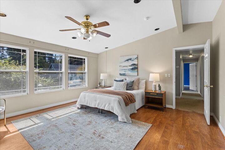 Property Photo:  7819  225th Place SW  WA 98026 