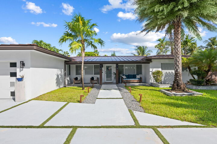 Property Photo: 2041 NE 52nd Street FL 33308