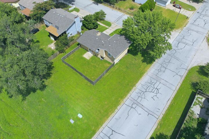 Property Photo:  435 E Campus St  KS 67216 