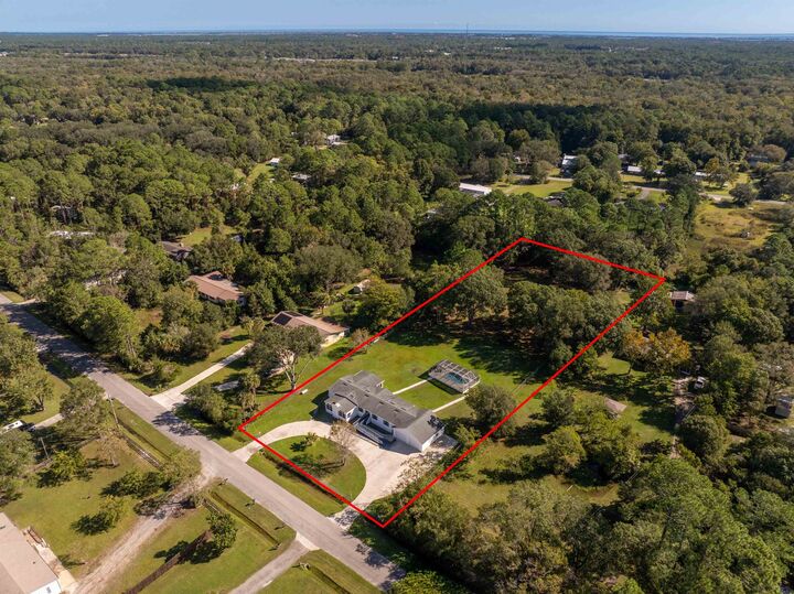 Property Photo:  331 Circle Dr W  FL 32084 