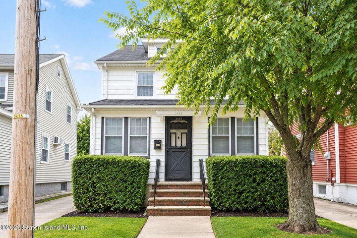 Property Photo:  187 Lexington Avenue  NY 10302 