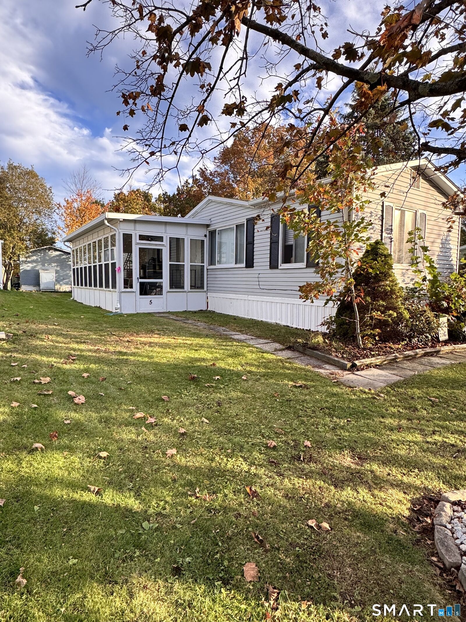 Property Photo:  5 Stonewood Terrace  CT 06066 