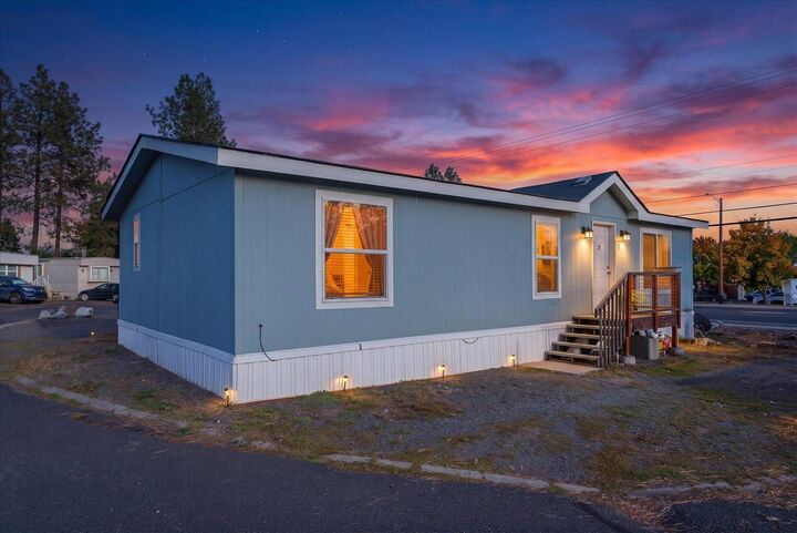 Property Photo: 840 W 1st St #1 WA 99004