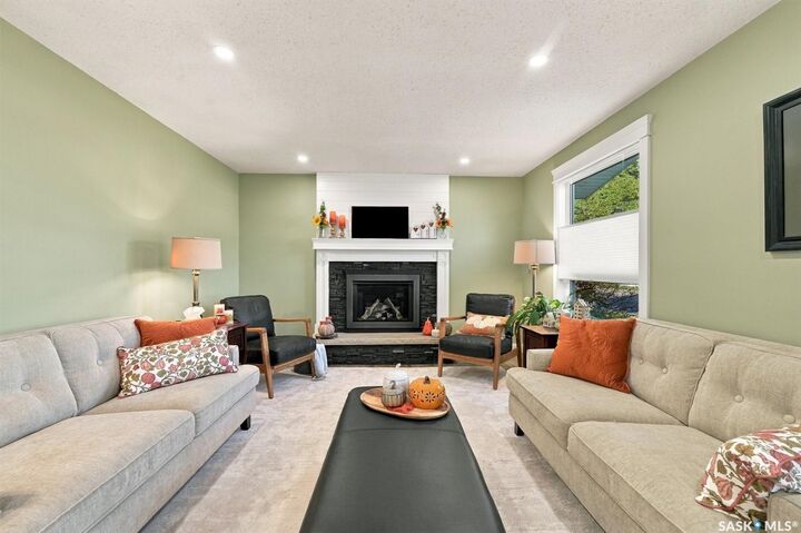 Property Photo:  627 Spencer Way  SK S7K 7S9 