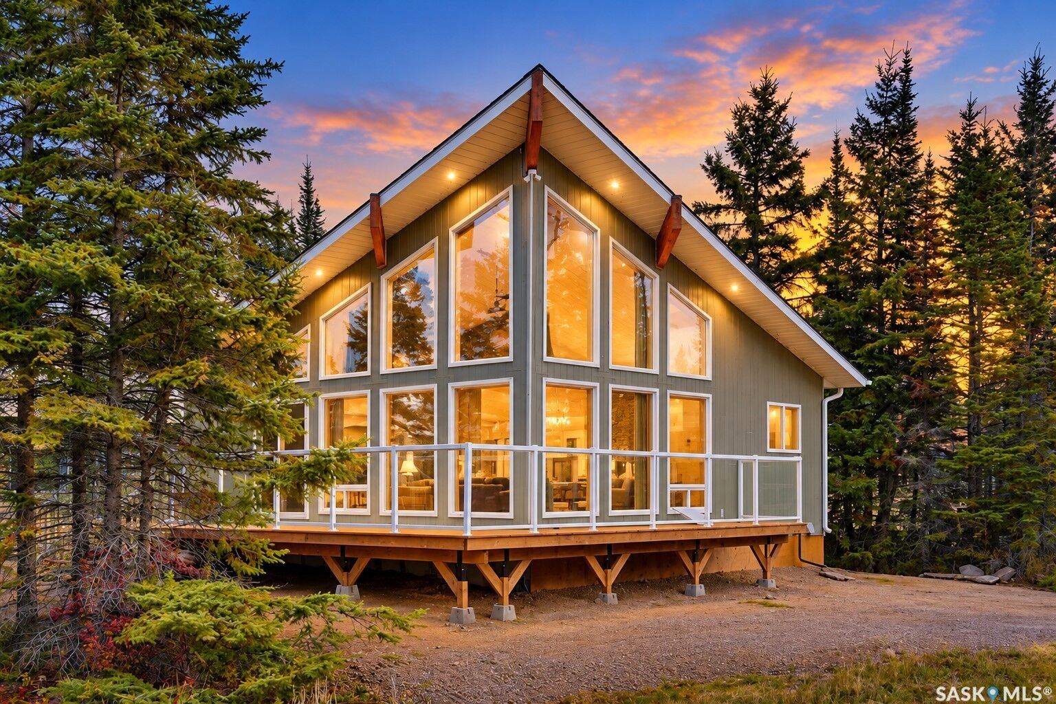 Property Photo:  2 Falcon Place  SK S0J 3E0 