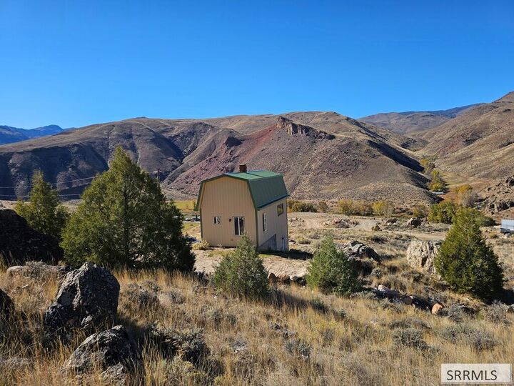 Property Photo:  202 Cinnabar Circle  ID 83467 