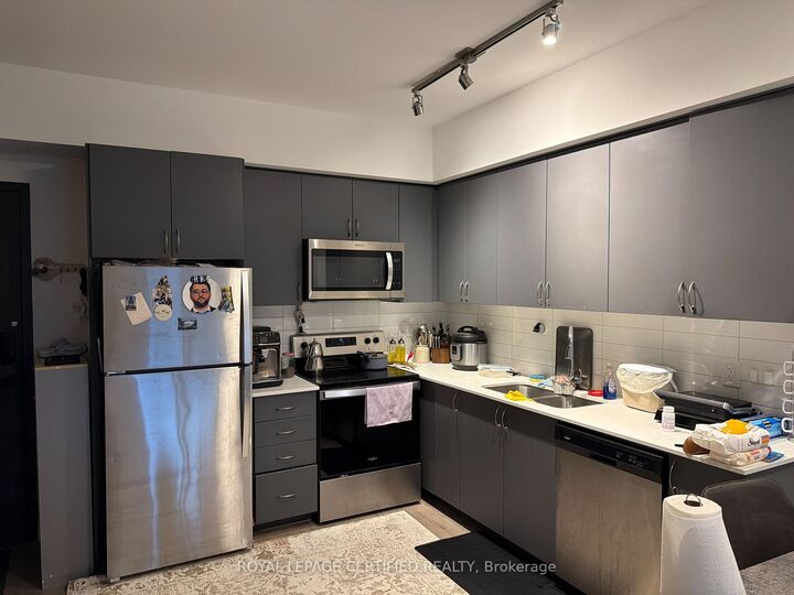 Property Photo:  56 Lakeside Terrace 803  ON L4M 0L4 