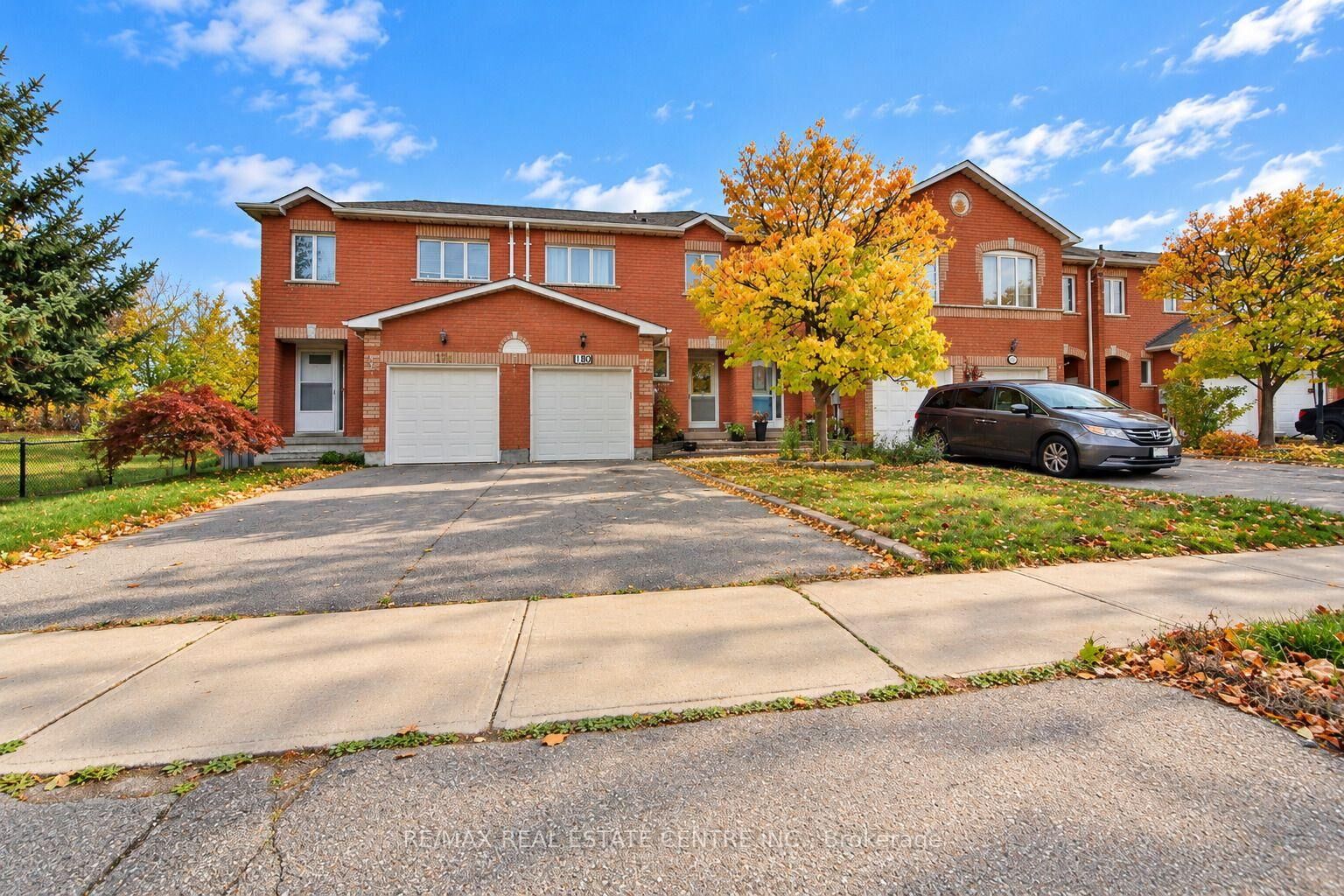 Property Photo:  180 Cresthaven Road  ON L7A 1J5 