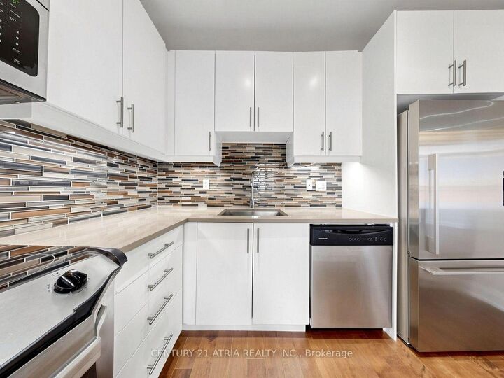 Photo de la propriété:  15277 Yonge Street 512  ON L4G 1Y3 