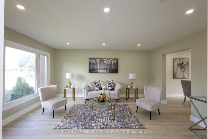 Property Photo:  111 Limeridge Road W Upper  ON L9C 2V3 