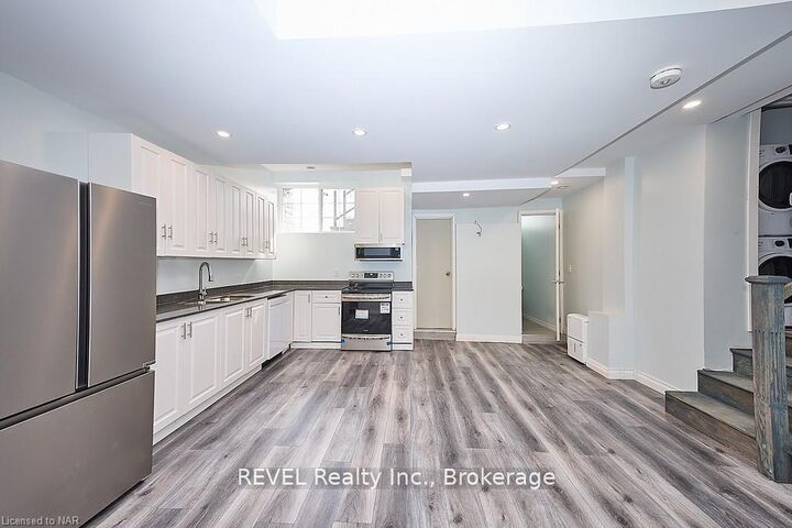 Property Photo:  491 Geneva Street  ON L2N 2H4 