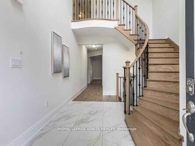 Property Photo:  