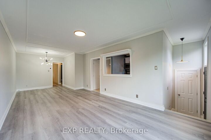 Property Photo:  167 Taylor Mills Drive N  ON L4C 2T5 