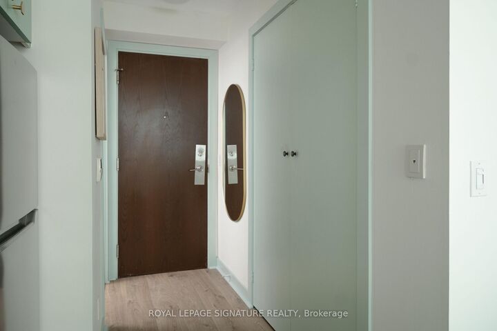 Property Photo:  80 Western Battery Road 901  ON M6K 3S1 