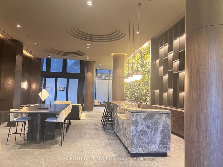Property Photo:  120 Broadway Avenue 1911  ON M4P 1V7 