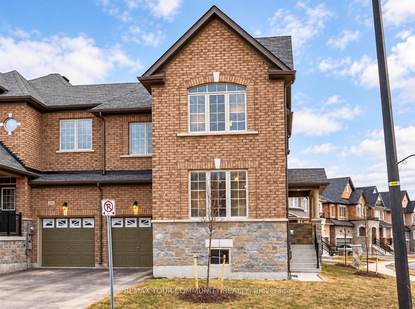 Property Photo:  750 Prest Way  ON L3X 0J6 