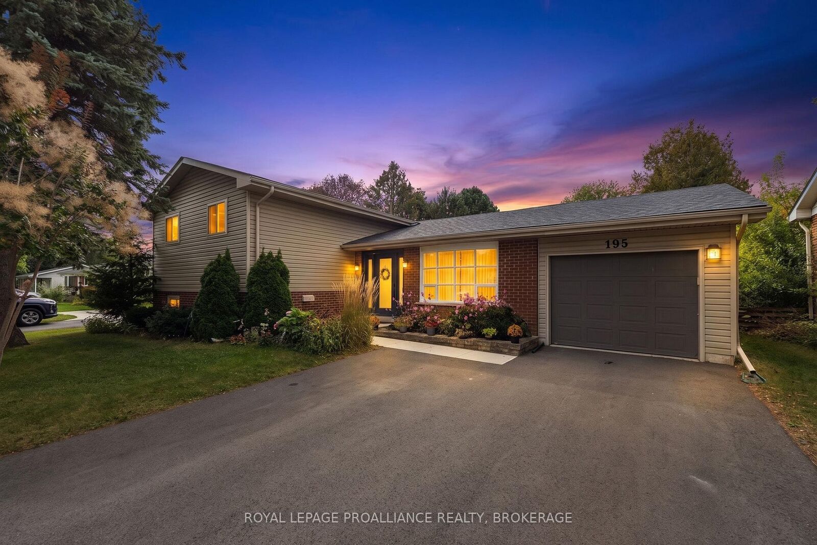 Property Photo:  195 Belmont Avenue  ON K7M 4T3 