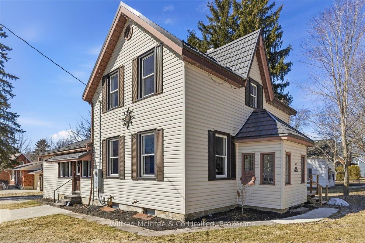 Property Photo:  425 Yonge Street S  ON N0G 2V0 