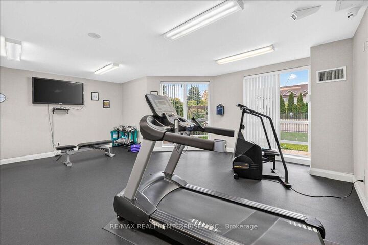 Property Photo:  1150 Parkwest Place 403  ON L5E 3K4 