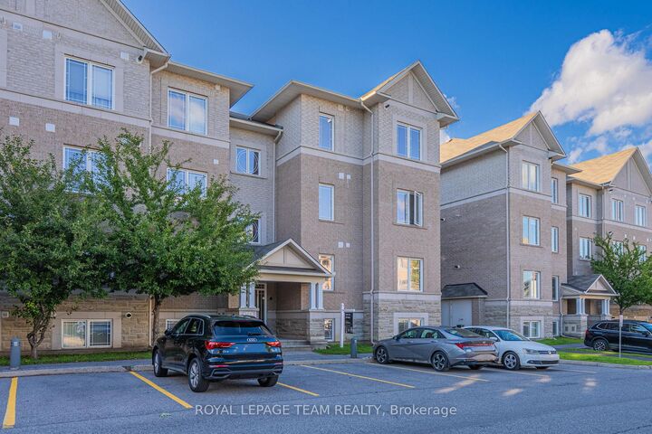 Property Photo:  369 Paseo Private 2  ON K2G 4N7 
