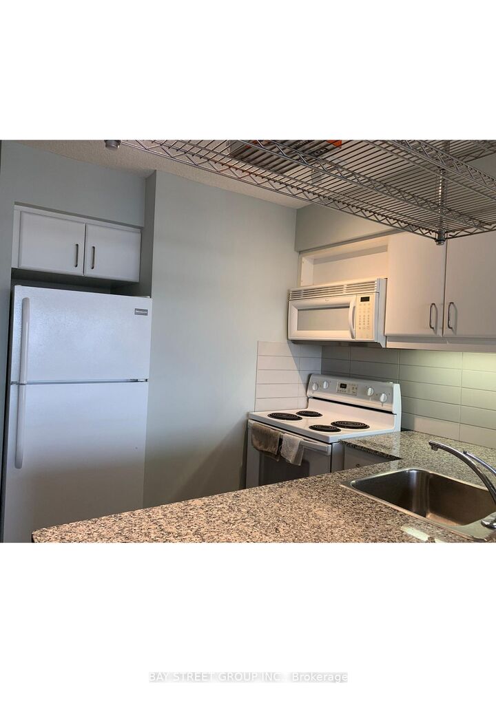Property Photo: 33 Sheppard Avenue E 2100 ON M2N 7K1