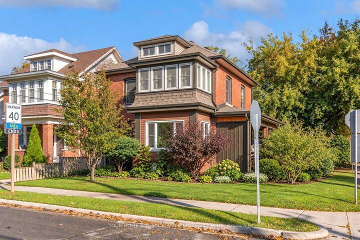 Photo de la propriété: 443 Maple Avenue ON L8M 2C7