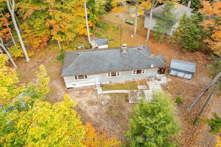 Property Photo:  14 Chez Nous Avenue  ON L9M 0H5 