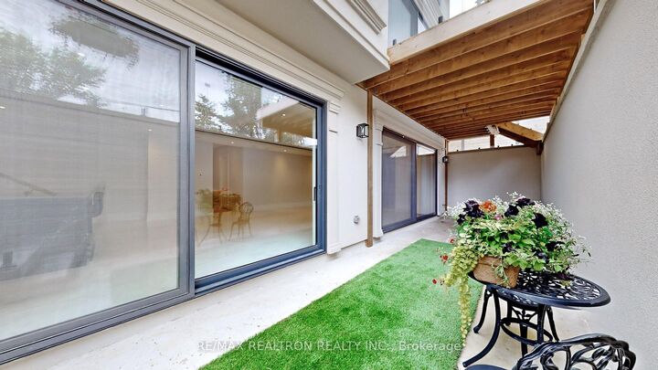 Property Photo:  34 Morewood Crescent  ON M2K 1L7 