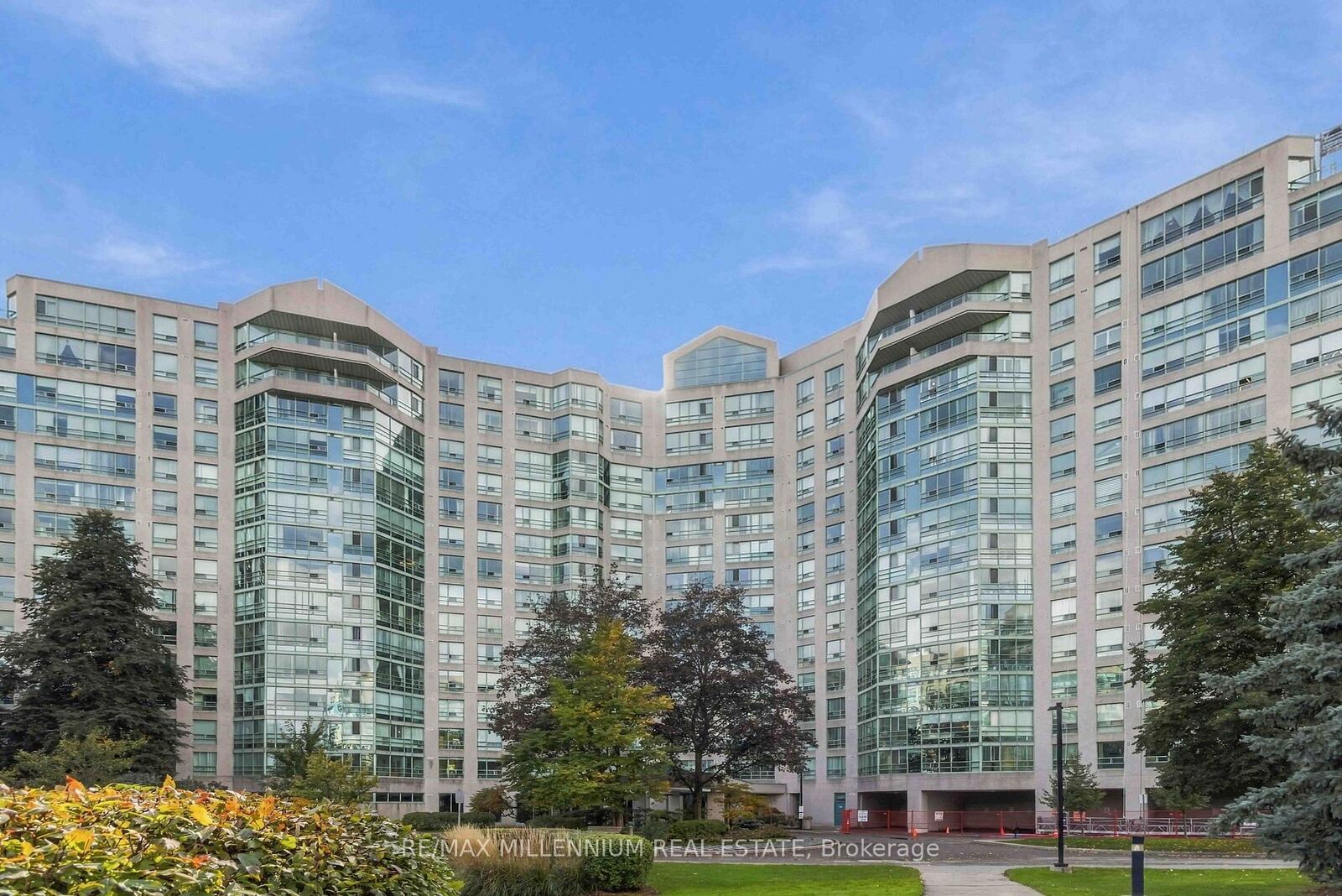 Property Photo:  7805 Bayview Avenue 223  ON L3T 7N1 