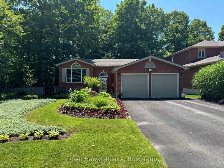 Property Photo:  16 Brule Street  ON L9M 1B2 