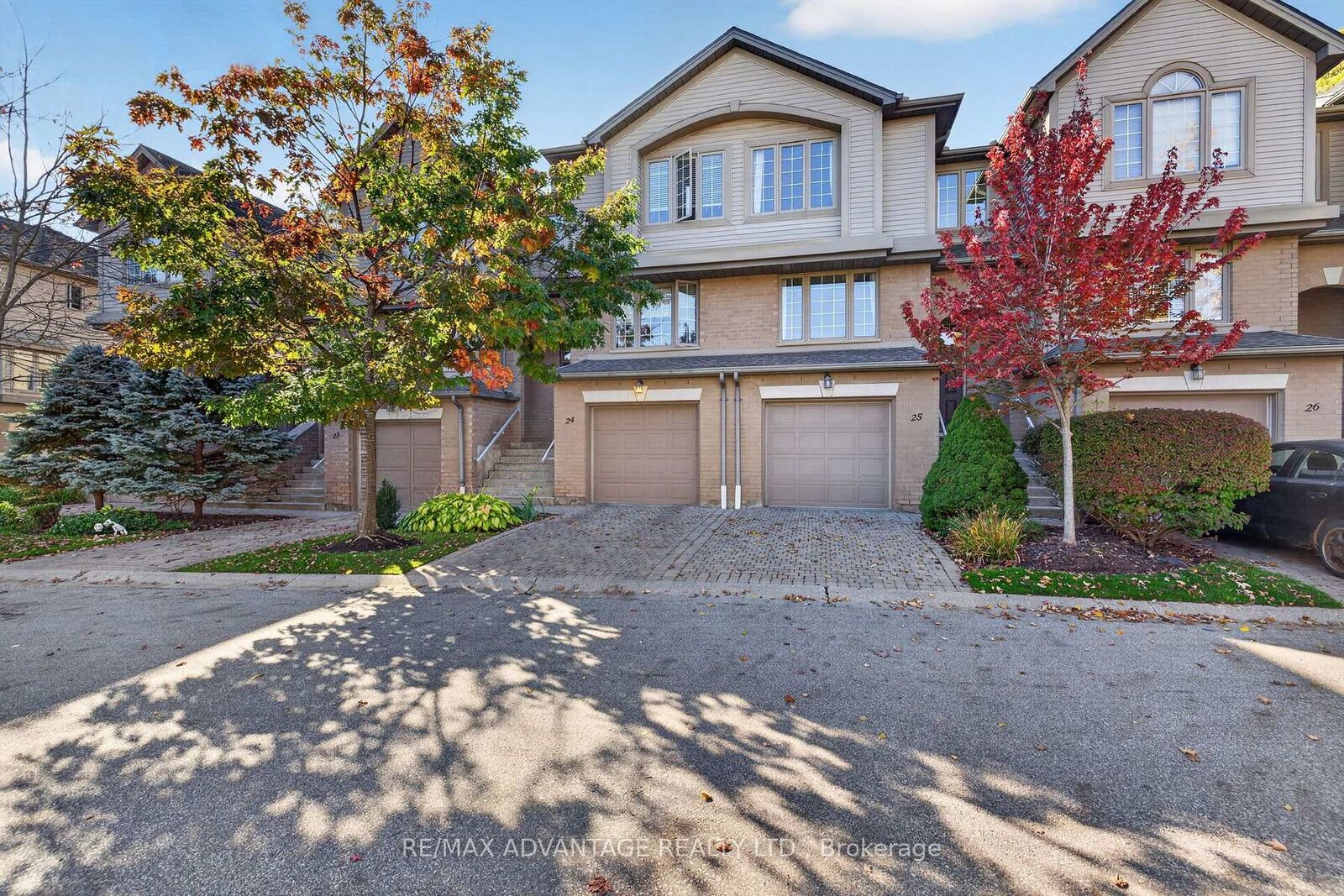 Property Photo:  270 North Centre Road 24  ON N6G 5E2 