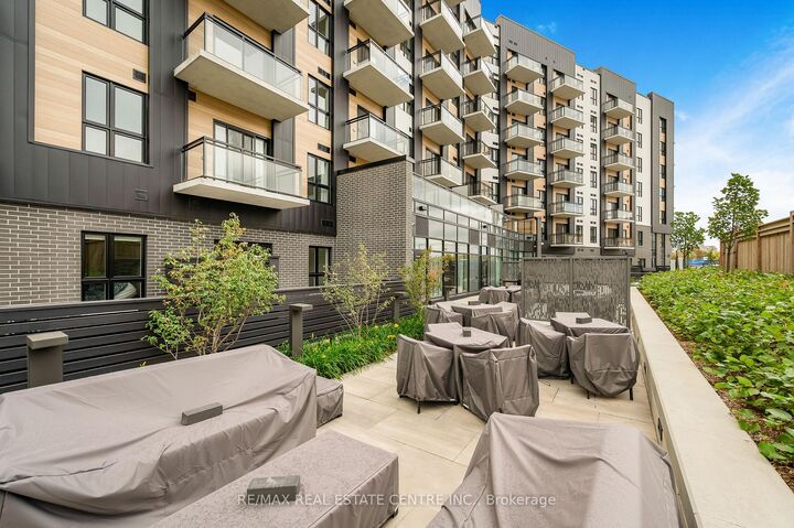 Property Photo:  3008 William Cutmore Boulevard 418  ON L6H 8A4 