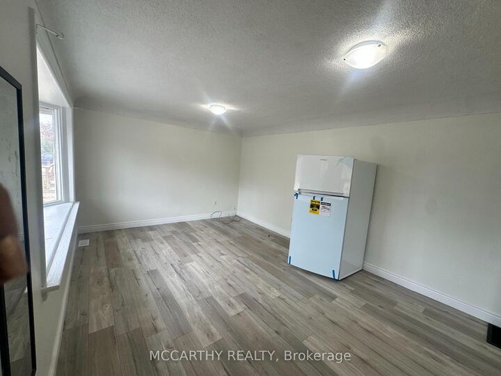 Property Photo:  