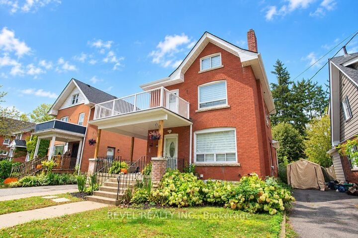 Property Photo:  234 Sheridan Street Upper  ON N3S 4R3 