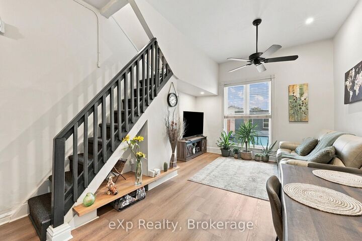Property Photo:  94 Wellington Street 2  ON N5A 2L2 