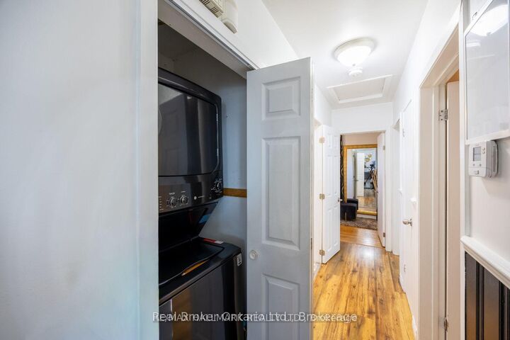 Property Photo: 324 College Avenue Main ON L1J 1S1