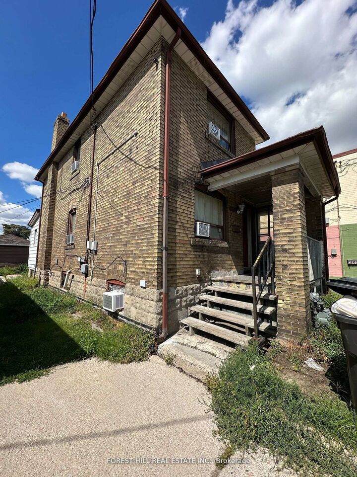 Property Photo:  666 Jane Street  ON M6N 4A7 