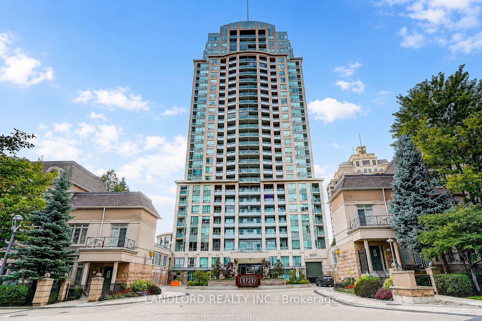 Property Photo:  17 Barberry Place 1014  ON M2K 1G9 
