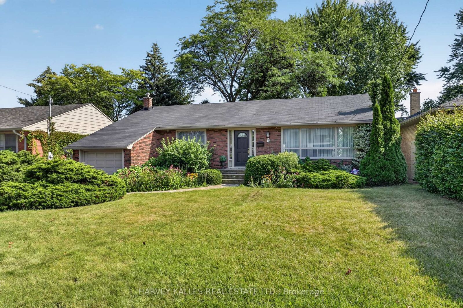 Property Photo:  7 Greening Crescent  ON M9A 1N9 