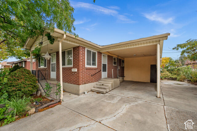 Property Photo:  530 E 900 N  UT 84660 