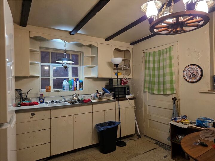 Property Photo:  7010 Bennett  PA 15208 