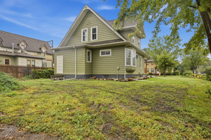 Property Photo:  624 S Kline Street  SD 57401 