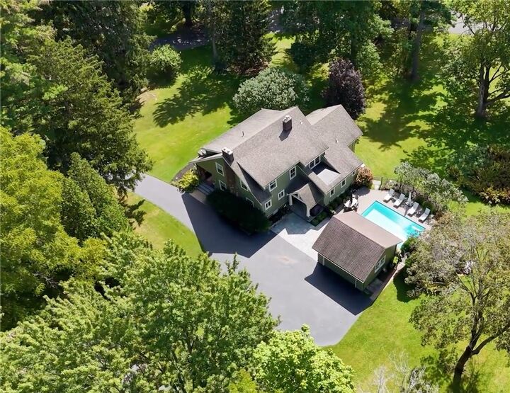 Property Photo:  35 Long Meadow Circle  NY 14534 