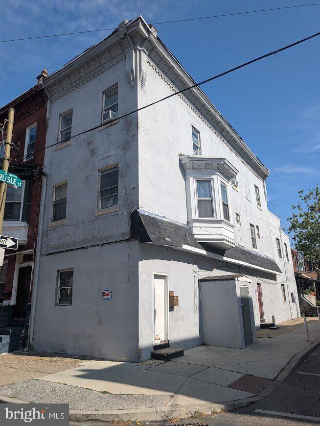 Property Photo:  1423 Tasker Street  PA 19145 