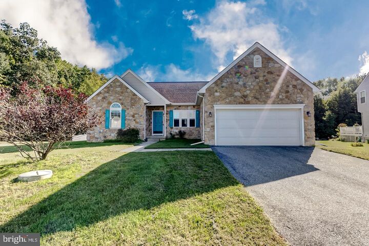 Property Photo: 1339 Nautical Circle MD 21221